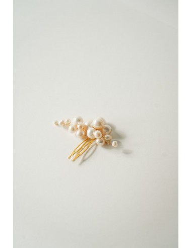 Nuage - Wedding comb in natural pearls chez Cornerstreet bien 